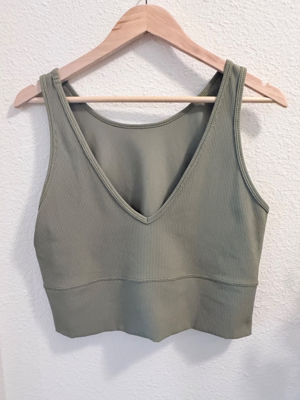 🍋 Lululemon Power Pivot Ribbed Tank Top Bronze Green Cropped - Picture 3 of 6
